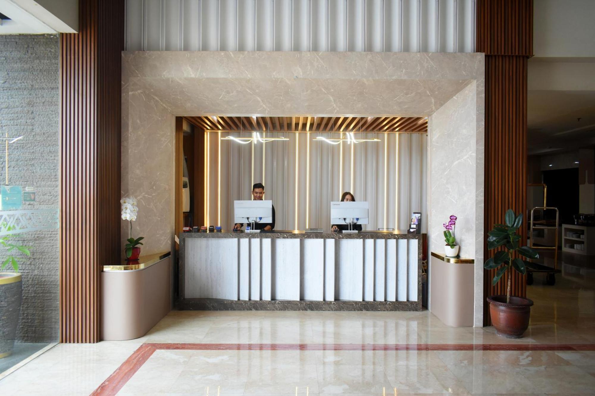 Abadi Hotel Malioboro Yogyakarta By Tritama Hospitality Экстерьер фото